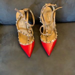 Rockstud 100mm High-Heel Pumps
Valentino Garavani